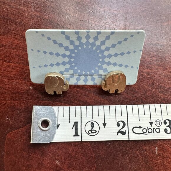 NWT Tiny Elephant Gold Tone Stud Earrings - Picture 4 of 5
